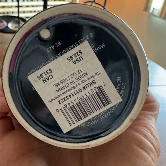 Starbucks - Picture 3 of 3